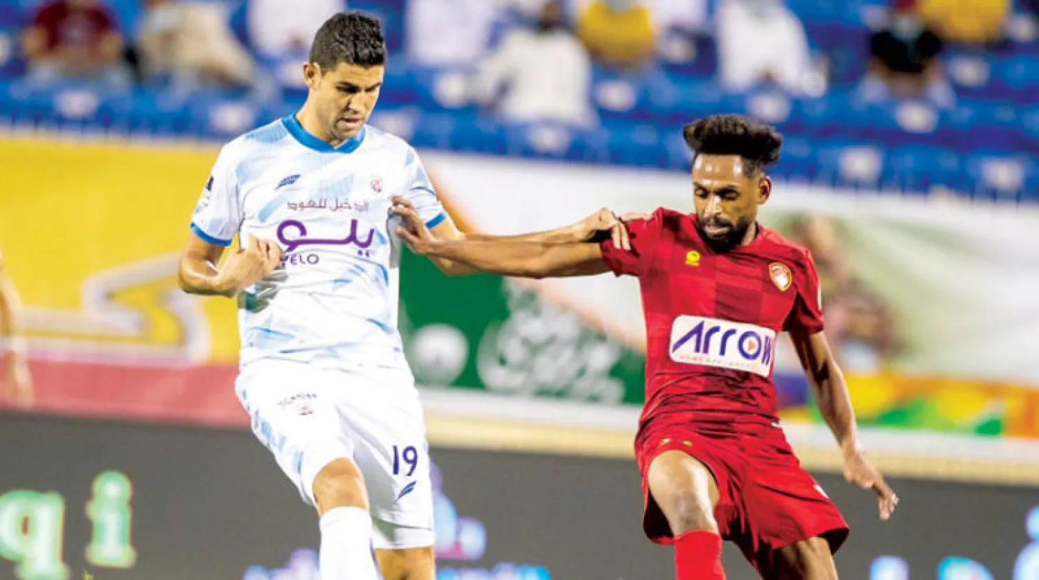 من المواجهة التي جمعت أبها وضمك مؤخراً (الشرق الأوسط)