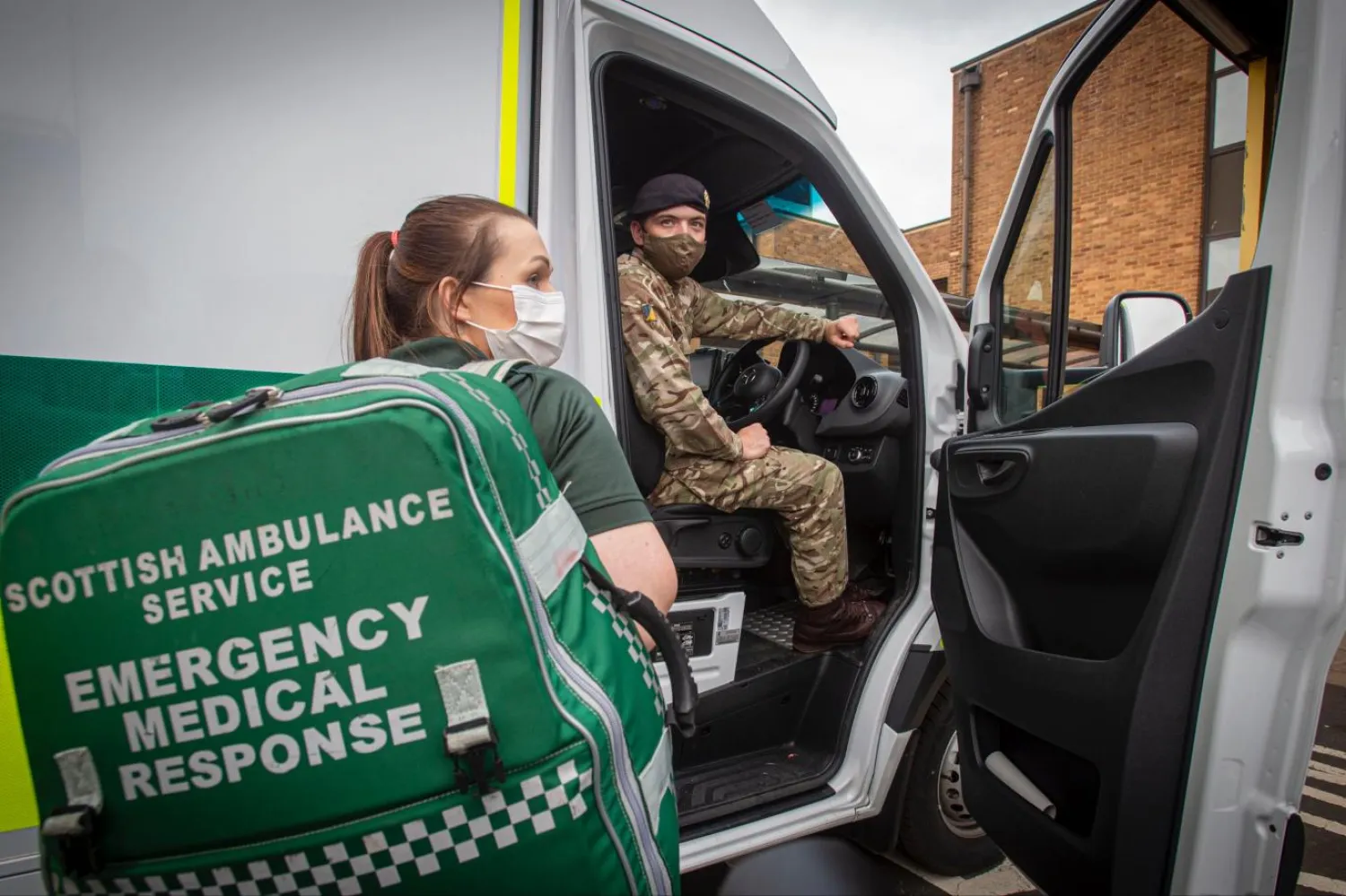 Yaklaşık 5,5 milyon nüfusa sahip İskoçya'da toplam vaka sayısı 550 bin (Twitter / @ArmyinScotland)
