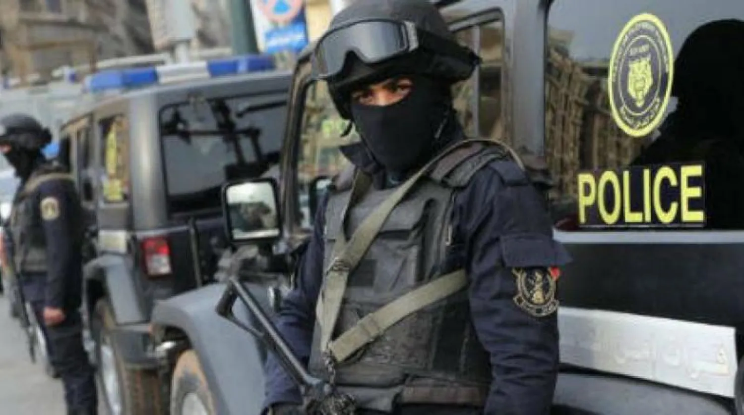 أفراد من الشرطة المصرية (أرشيفية - رويترز)