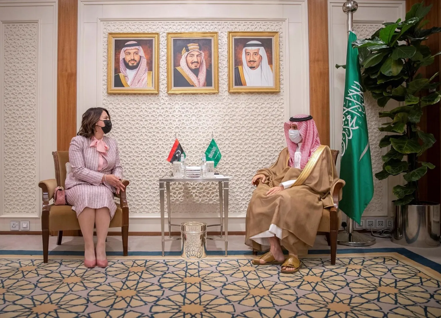 Prince Faisal holds talks with his Libyan counterpart in Riyadh. (SPA)