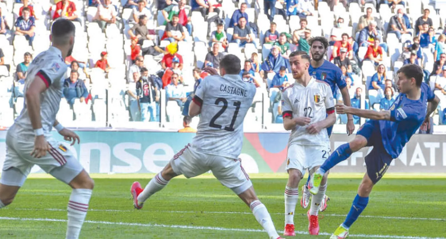 نيكولا باريلا يفتتح التهديف للمنتخب الإيطالي (إ.ب.أ)