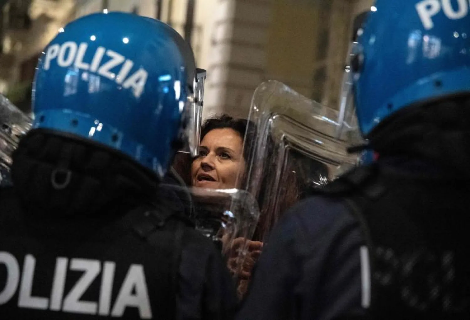 توقيفات في صفوف اليمين المتطرف الإيطالي بعد مظاهرات عنيفة ضد التصريح الصحي