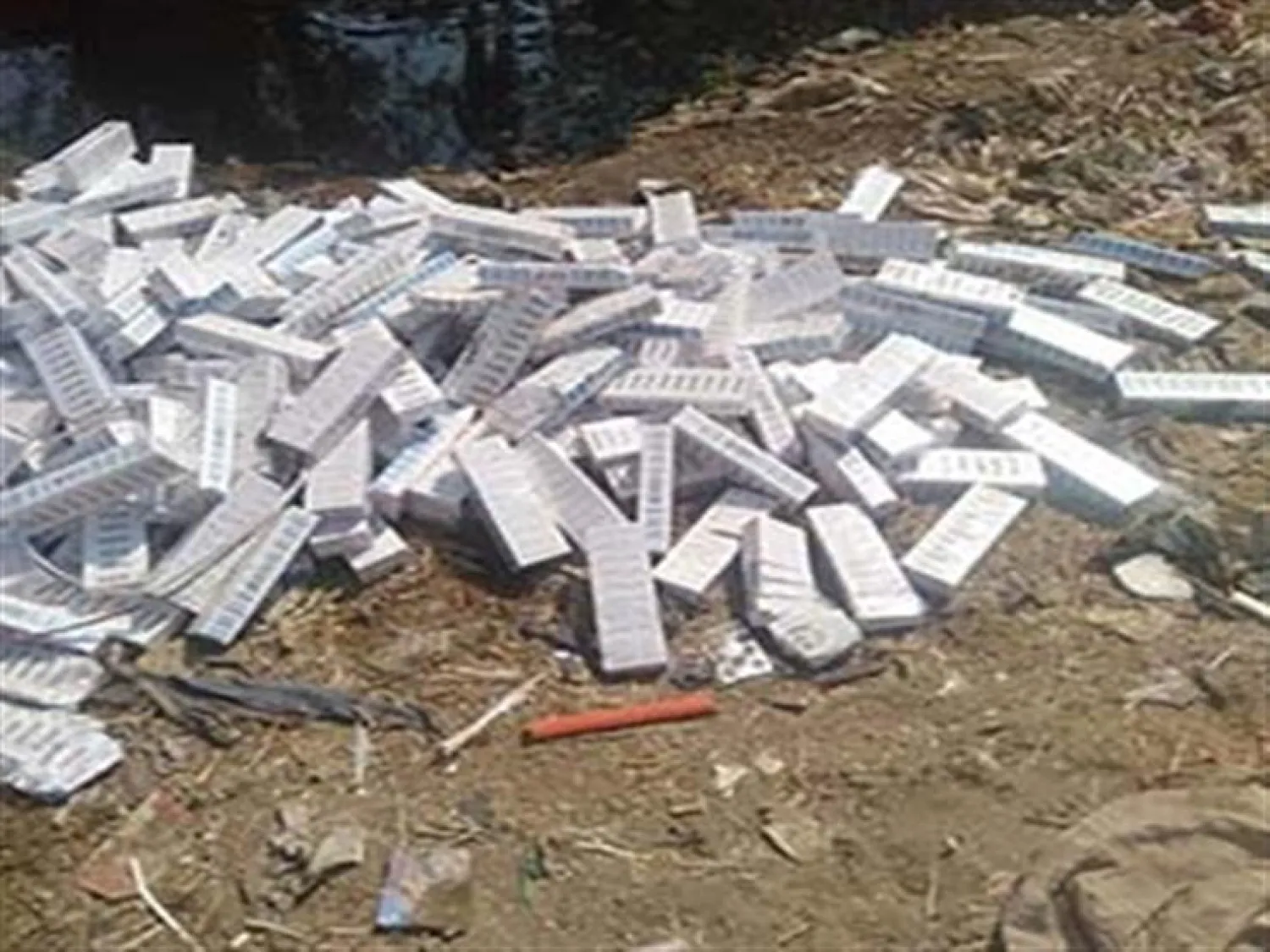 عبوات اللقاح التي عُثر عليها (وسائل إعلام مصرية)