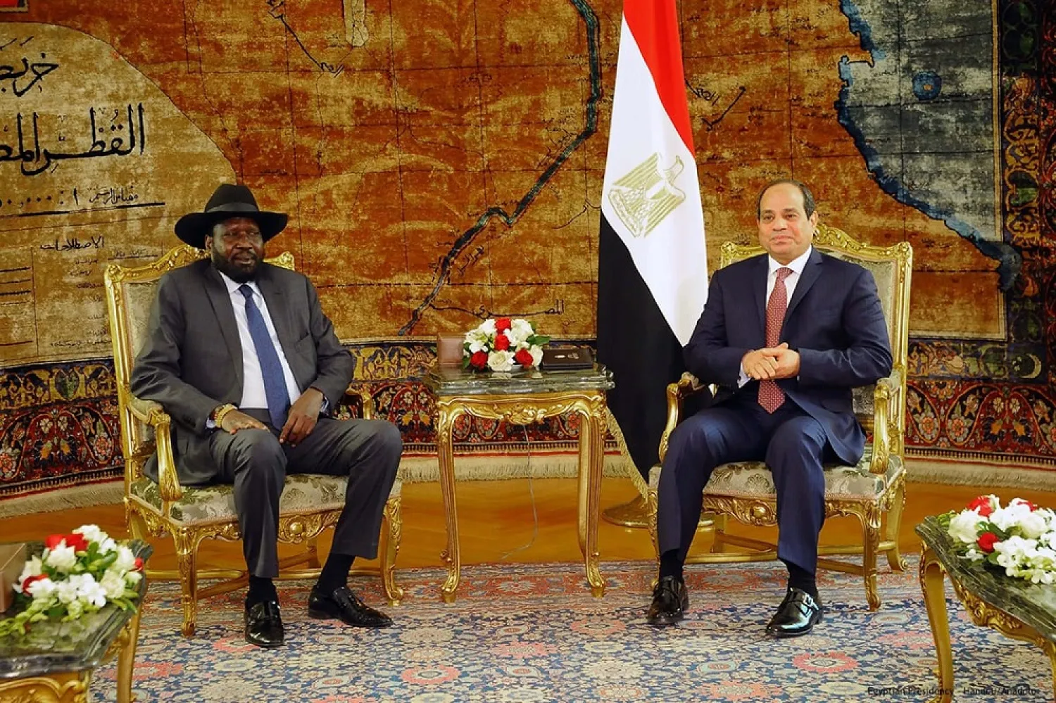 Egyptian President Abdel Fattah al-Sisi meets with President of South Sudan Salva Kiir Mayardit. (Egyptian Presidency) 