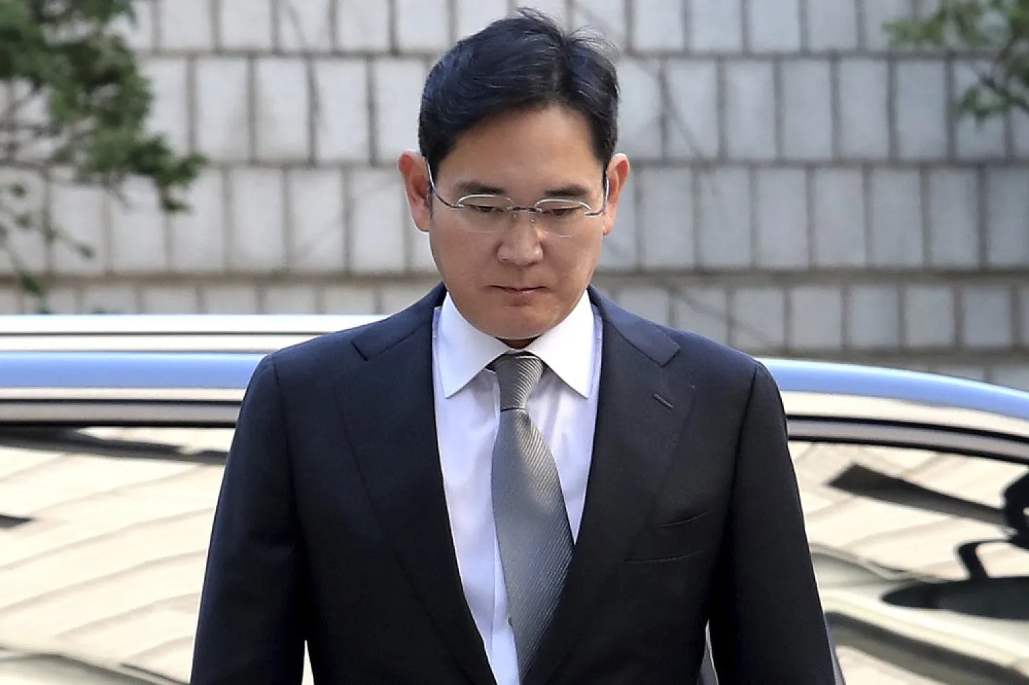 FILE: Samsung Electronics Vice Chairman Lee Jae-yong arrives at the Seoul High Court in Seoul, South Korea, Friday, Oct. 25, 2019/APNEWS