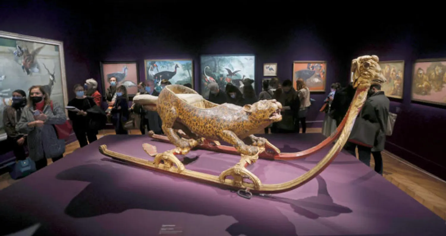 جانب من المعروضات في معرض قصر فرساي (إ.ب.أ)