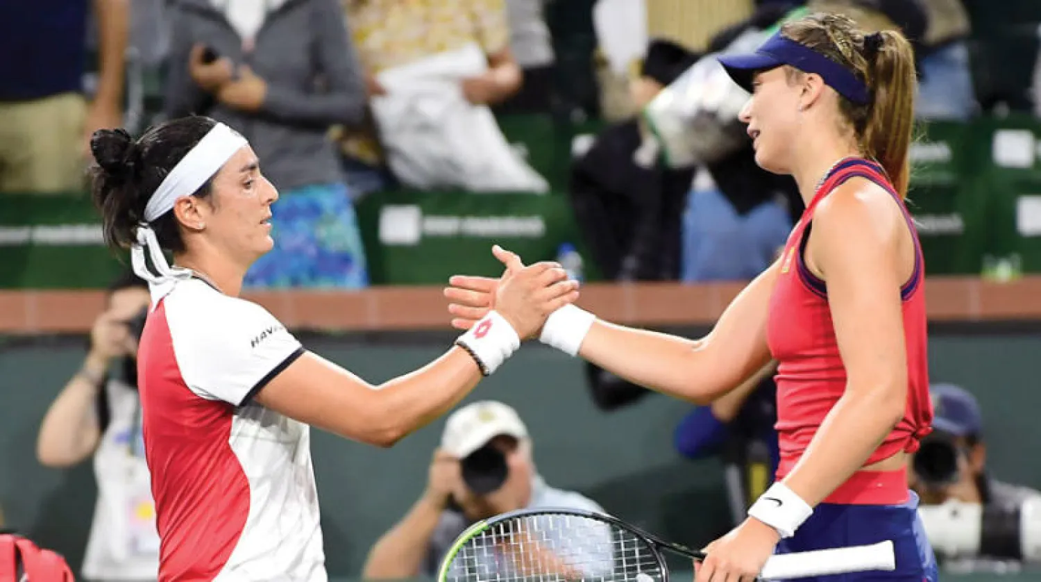 الإسبانية بادوسا تتأهل لنهائي بطولة إنديانز ويلز على حساب التونسية أنس جابر (أ.ف.ب)