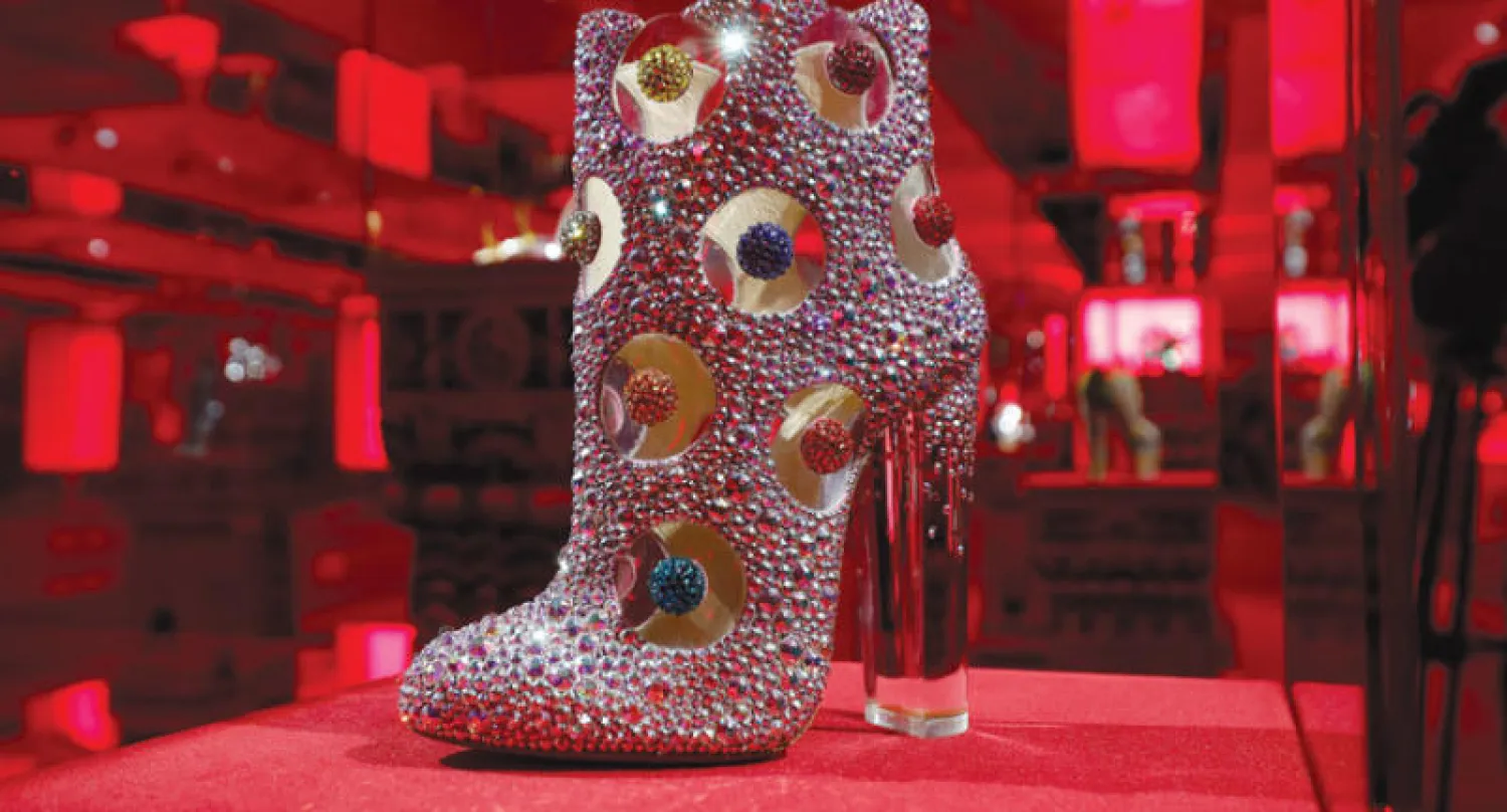 مهرجان إيير الدولي للموضة بجنوب فرنسا (إ.ب.أ)