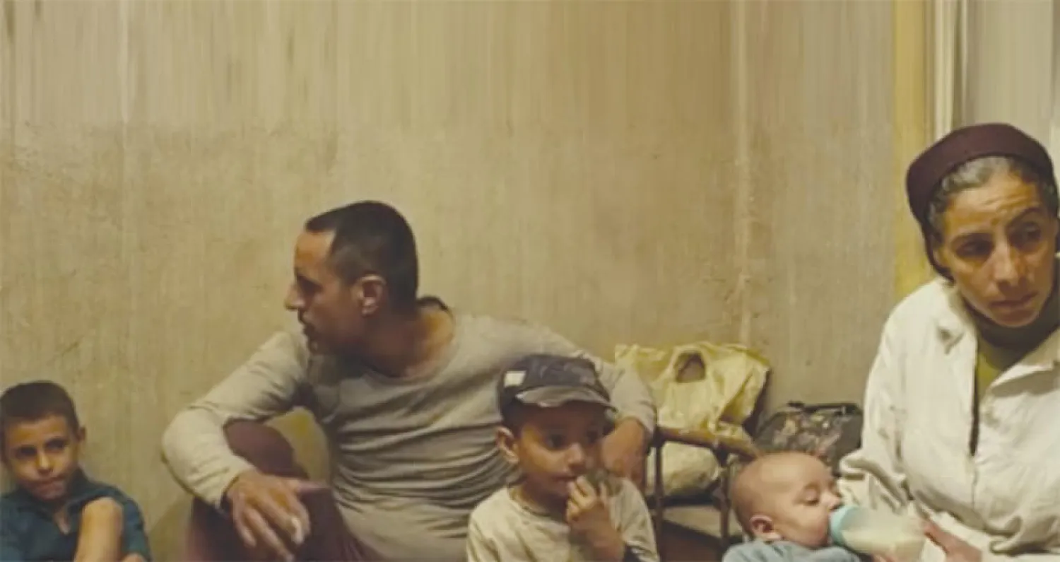 لقطة للزوج وعائلته من «ريش»