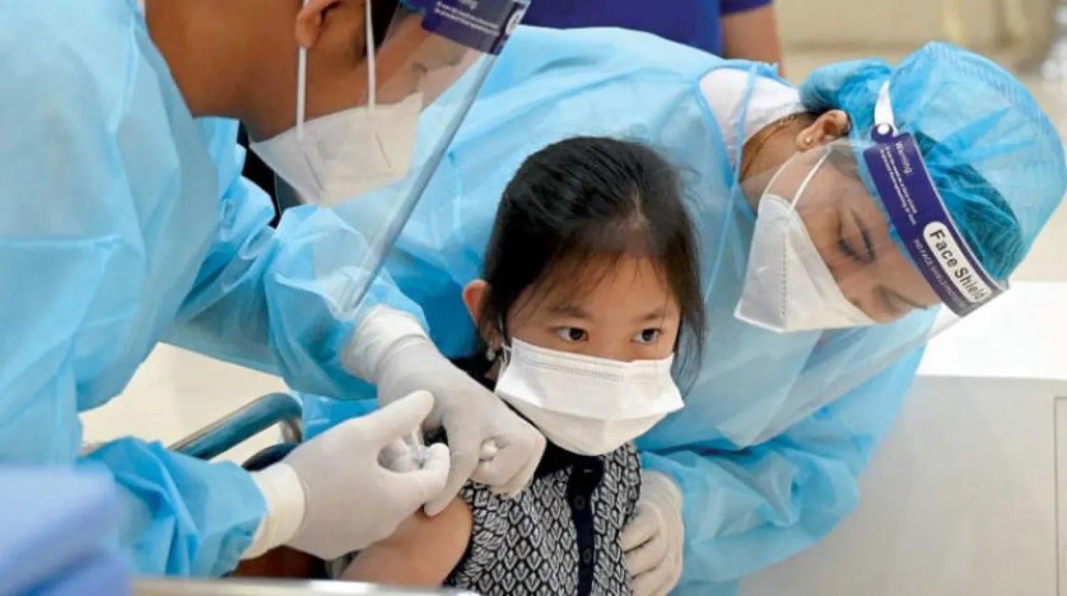 Kamboçya’da çocuklara özel aşı merkezlerinden biri (AFP)