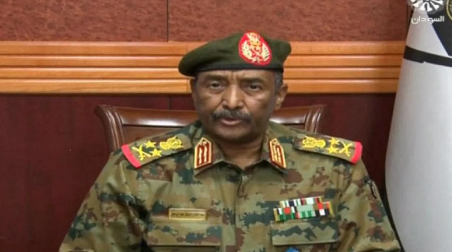 Sudan Ordusu Komutanı Orgeneral Abdulfettah el-Burhan dün yaptığı konuşma sırasında (AFP)
