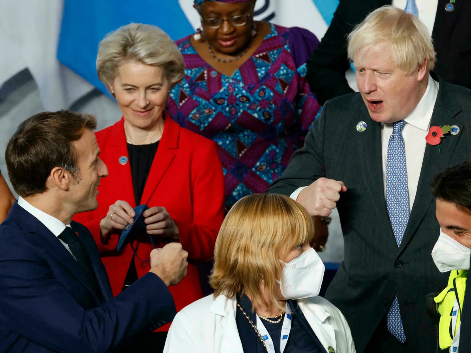 French President Emmanuel Macron (L) gestures as he speaks to British Prime Minister Boris Johnson (R) during the G20 Summit at the convention center "La Nuvola" in the EUR district of Rome on October 30, 2021. © Ludovic Marin, AFP