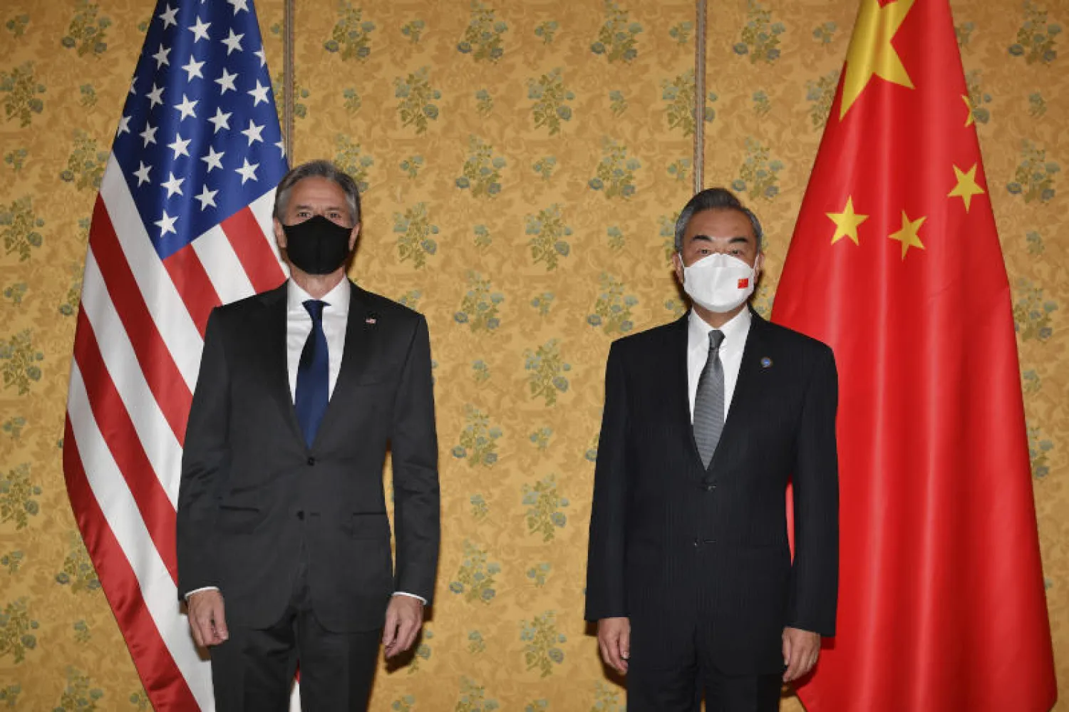 اجتماع وزيري الخارجية الأميركي والصيني على هامش قمة لزعماء «مجموعة العشرين»... (أ.ب)