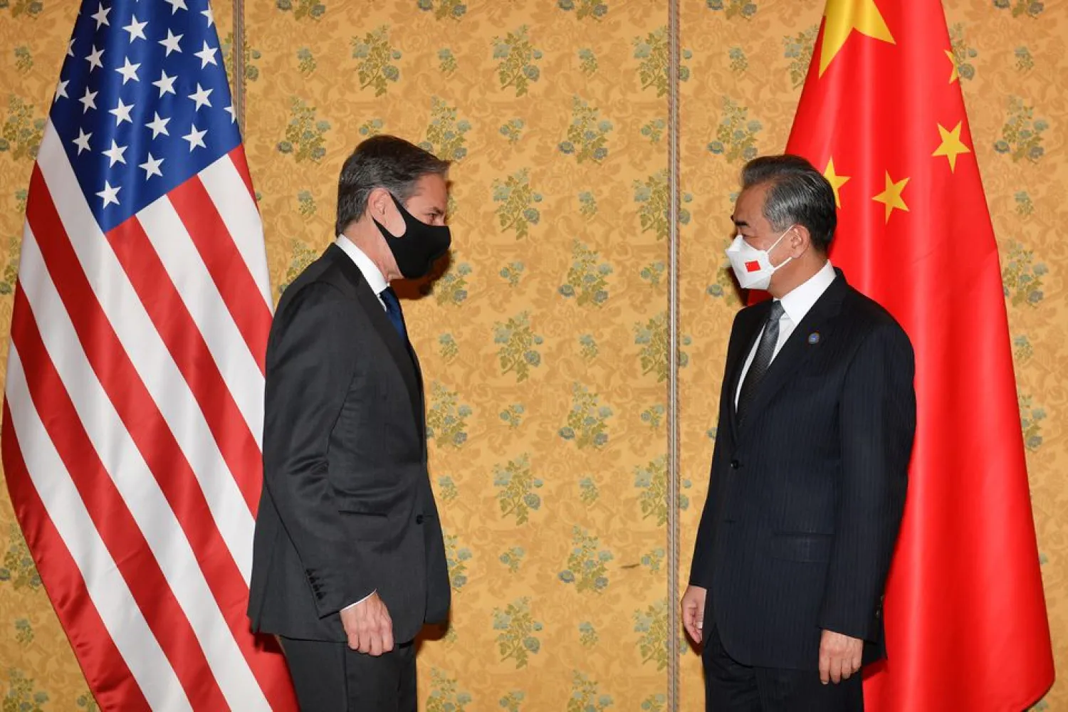 US Secretary of State Antony Blinken meets Chinese Foreign Minister Wang Yi on the sidelines of the G20 summit in Rome, Italy October 31, 2021. Tiziana Fabi/Pool via REUTERS

