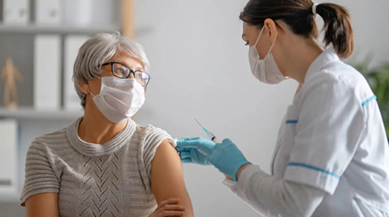 دعوات عالمية للتوسع في الجرعات المعززة ضد «كورونا»