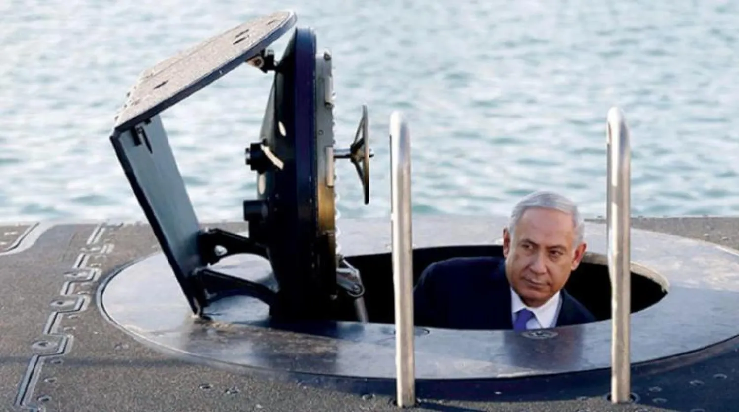Netanyahu visits the fifth submarine in Haifa port in 2016. (Reuters)