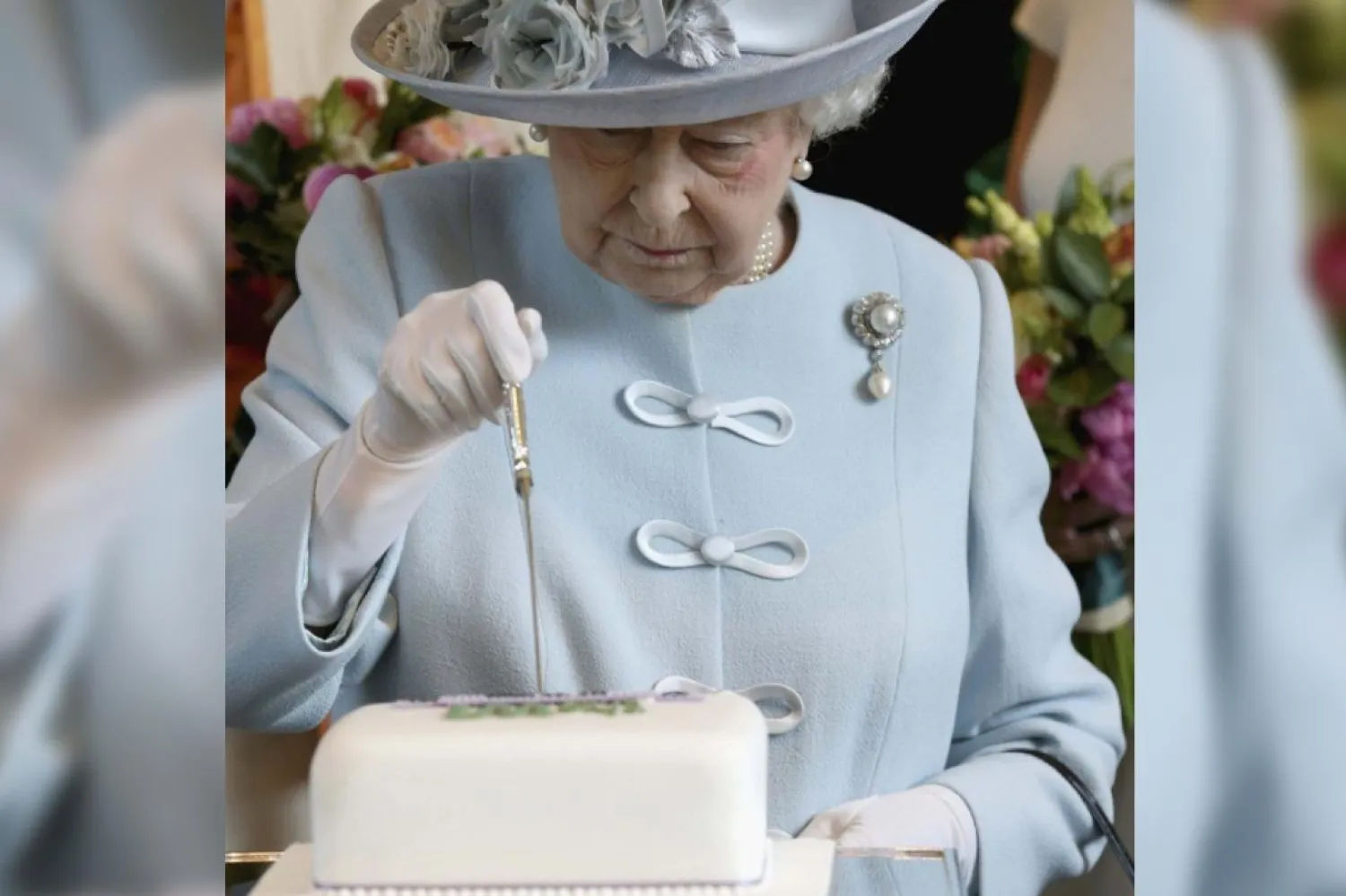 Kraliçe Elizabeth'in sağlığı hakkındaki endişeler nedeniyle yakın zamanda yeme-içme alışkanlıklarının bir miktar değiştirileceği basına yansımıştı (Reuters)