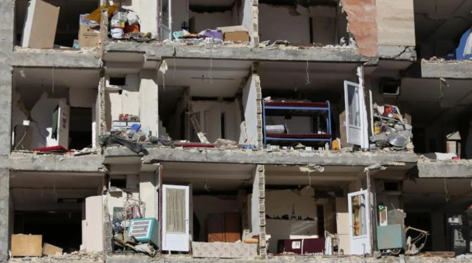 İran'da daha önce meydana gelen depremin ardından (Arşiv - Reuters)
