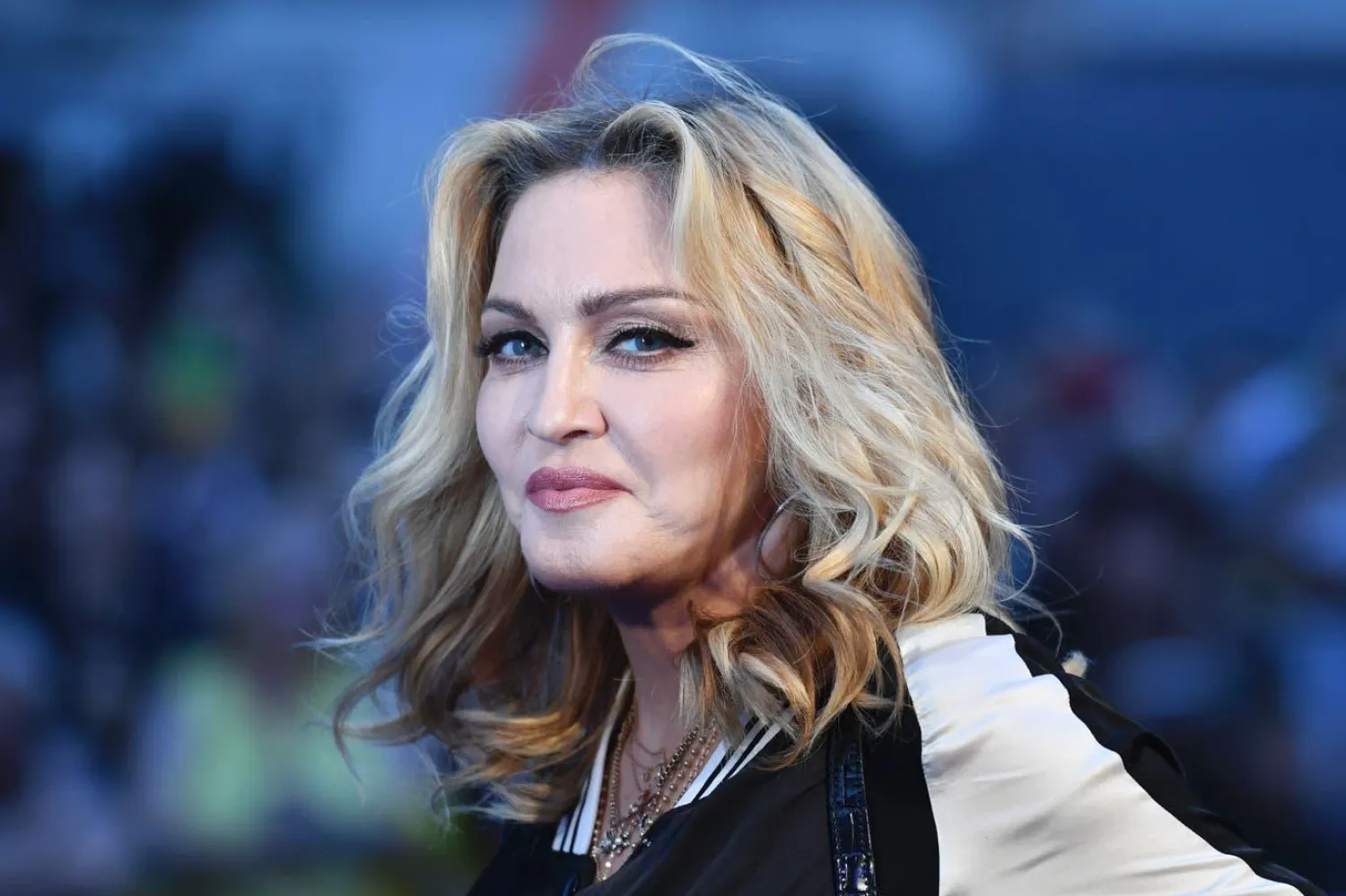 Madonna, 2016'da Londra'da "The Beatles Eight Days A Week: The Touring Years"ın özel gösterimine katılmıştı (AFP)
