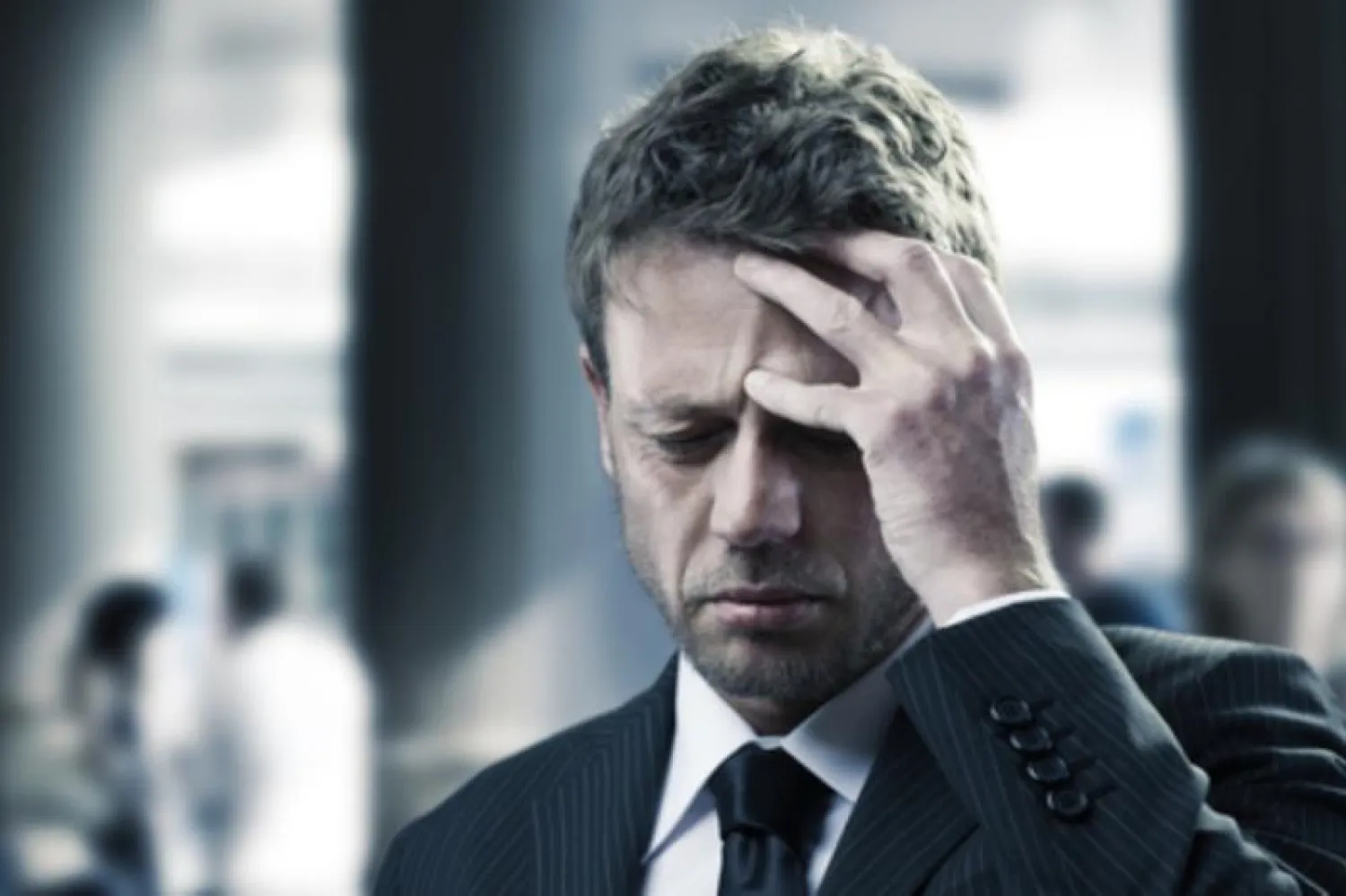 هناك أكثر من مليار شخص في جميع أنحاء العالم يعانون من الصداع النصفي (رويترز)