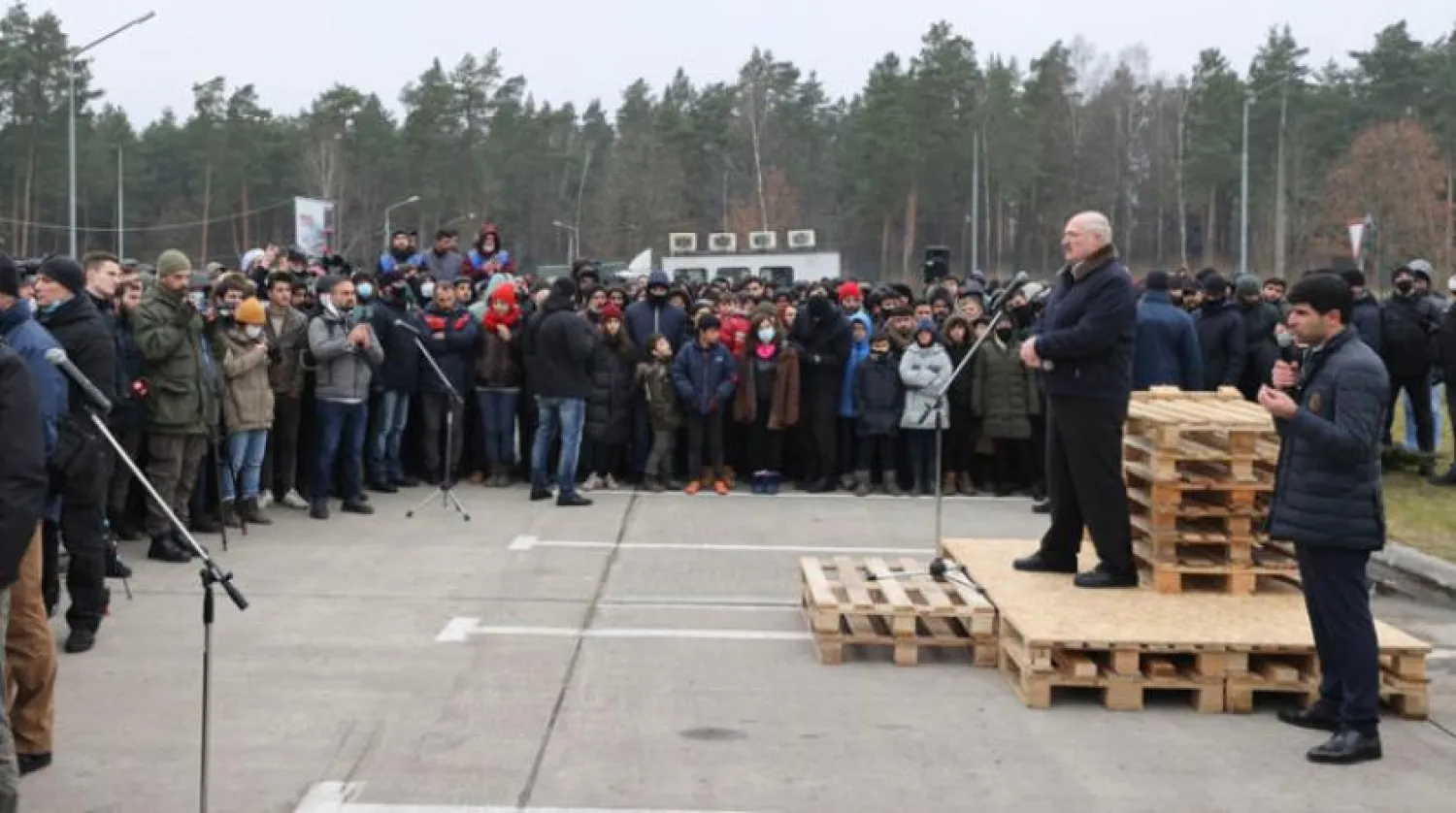 Lukaşenko'dan göçmenlere: Avrupa'ya gitmekte özgürsünüz (AP)