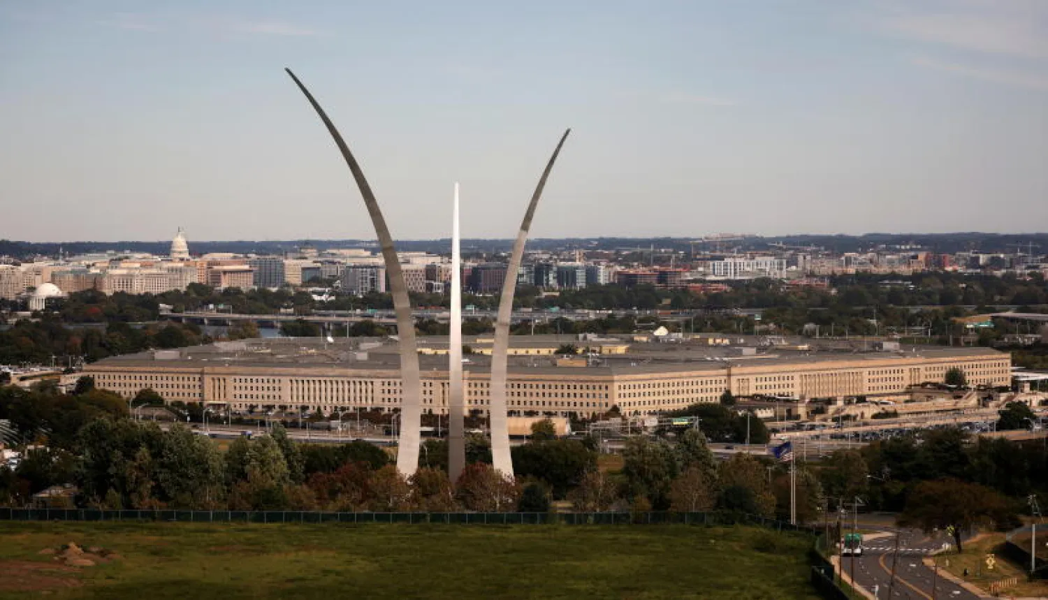 مبنى وزارة الدفاع الأميركية في فيرجينيا (رويترز)