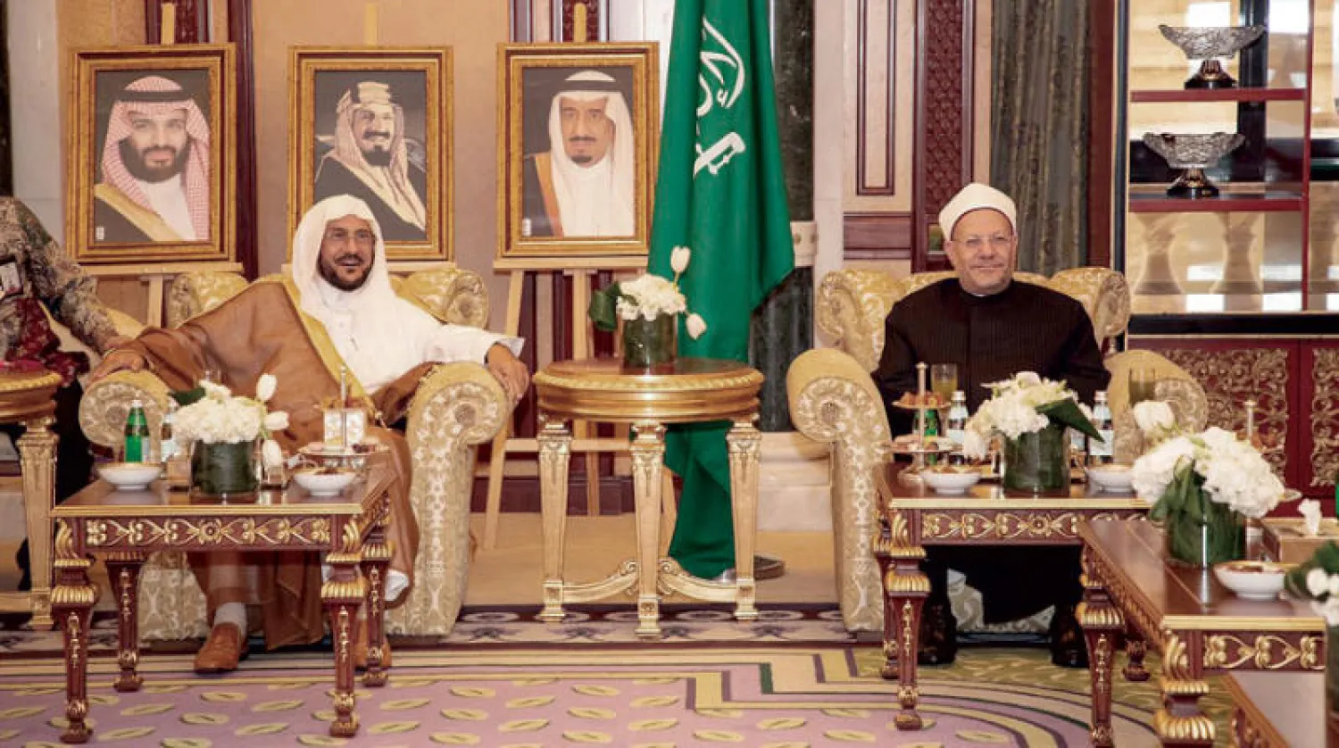 جانب من لقاء وزير الشؤون الإسلامية والدعوة والإرشاد السعودي ومفتى مصر خلال زيارته للمملكة (دار الإفتاء المصرية)