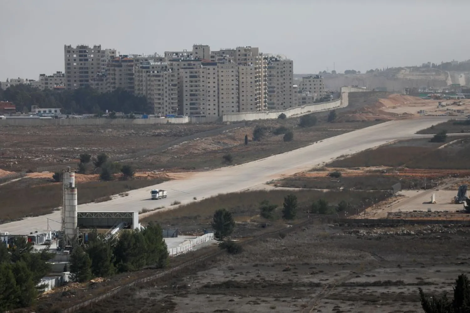 A general view shows the area where Israel plans to build a settlement, over the Israeli-occupied West Bank boundary, near the Palestinian city of Ramallah November 25, 2021. (Reuters)