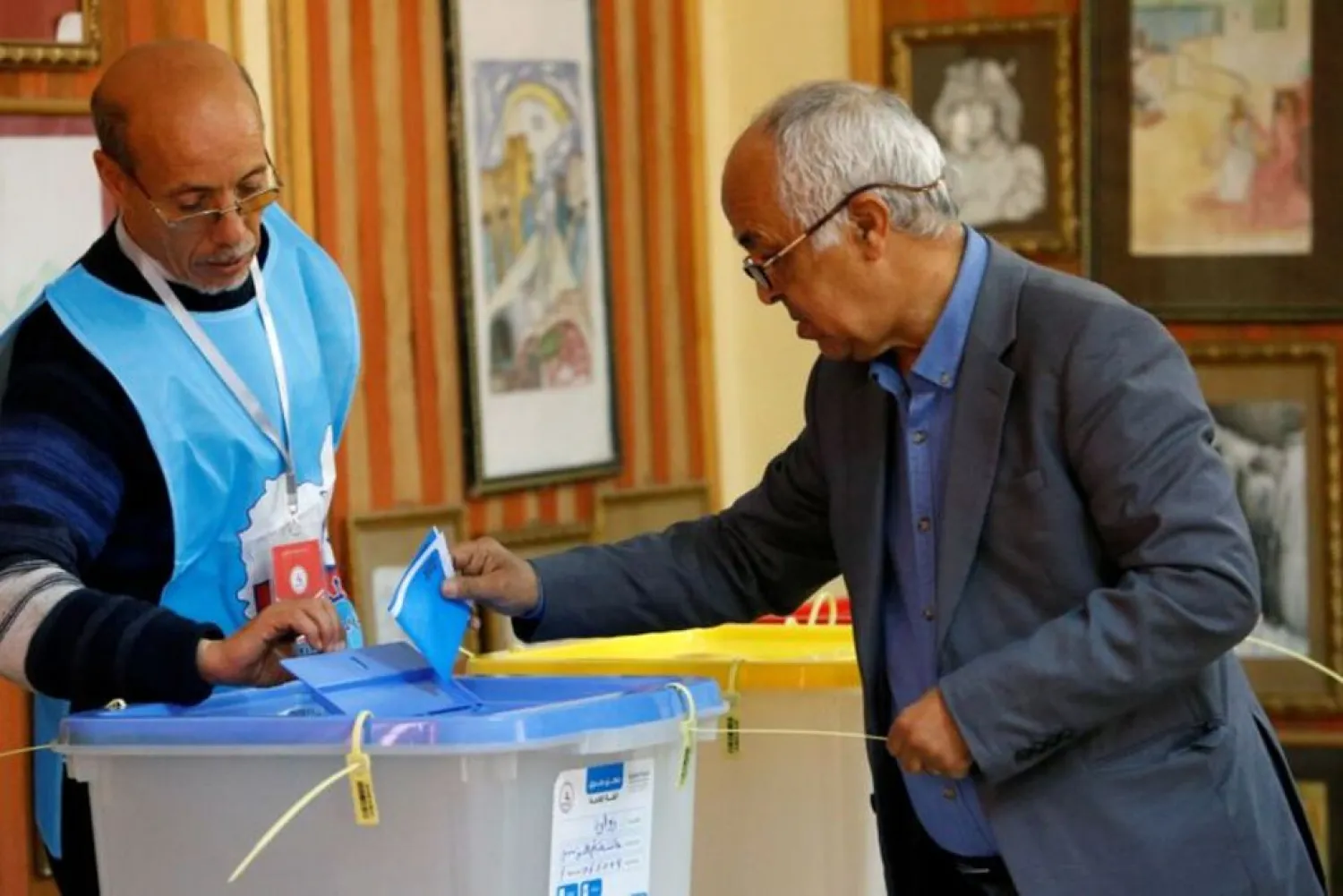 A man casts his vote at a polling station in Zwara, Libya March 30, 2019. (Reuters)