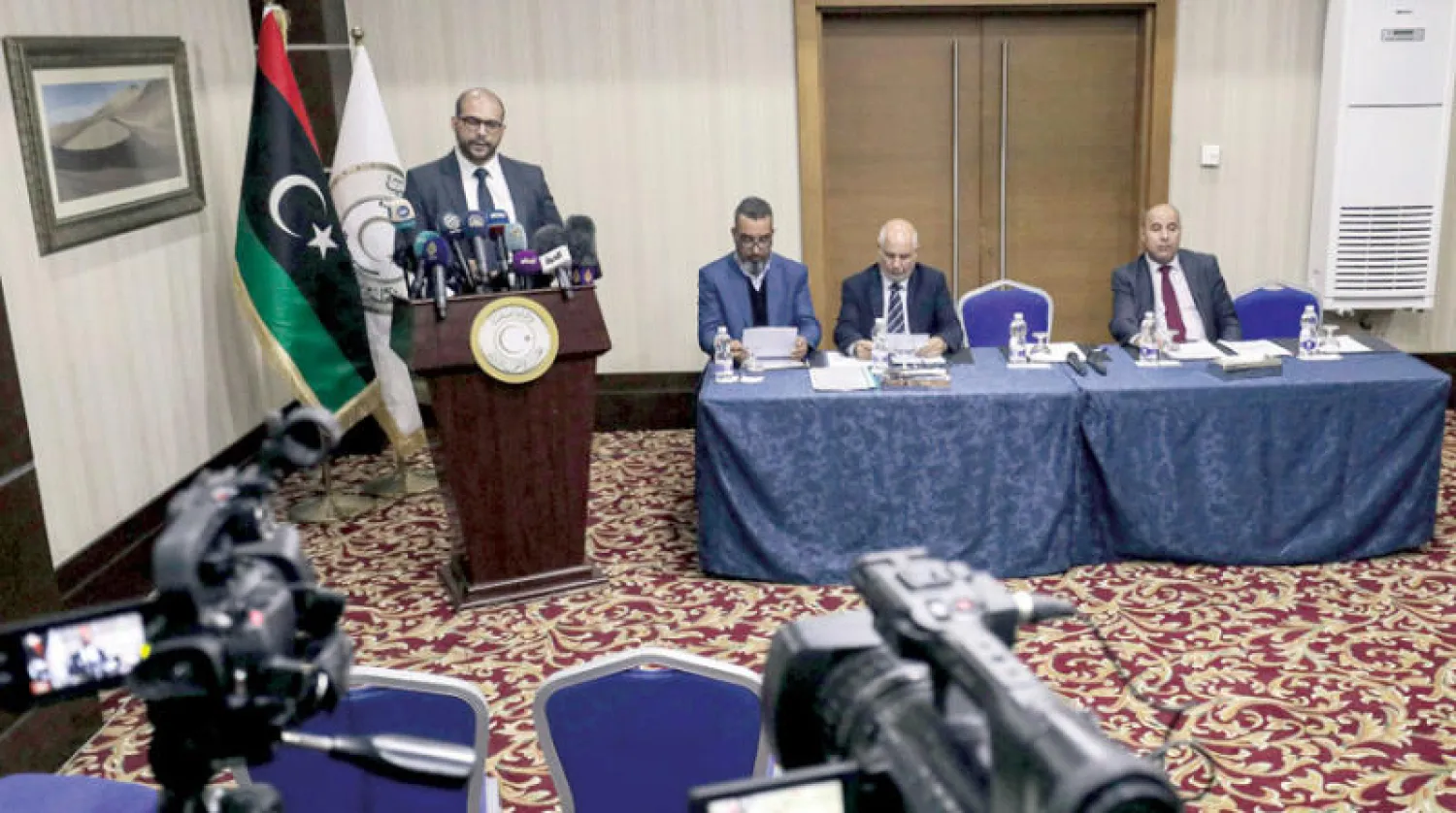 جانب من مؤتمر صحافي عقده المجلس الأعلى للدولة في طرابلس أول من أمس (أ.ف.ب)