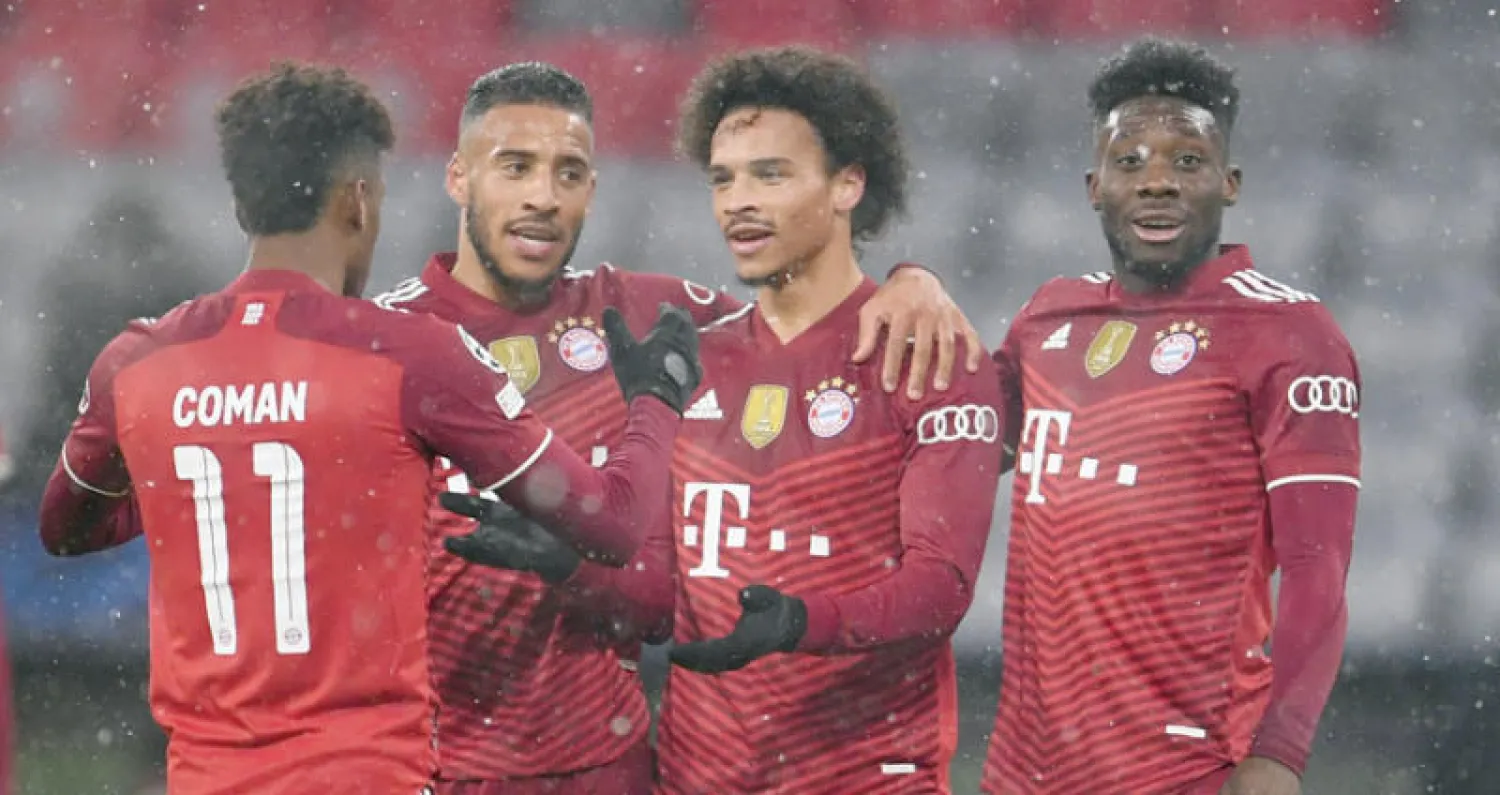 بايرن المنتشي أوروبياً بالفوز على برشلونة يخوض اختباراً صعباً أمام ماينز (رويترز)