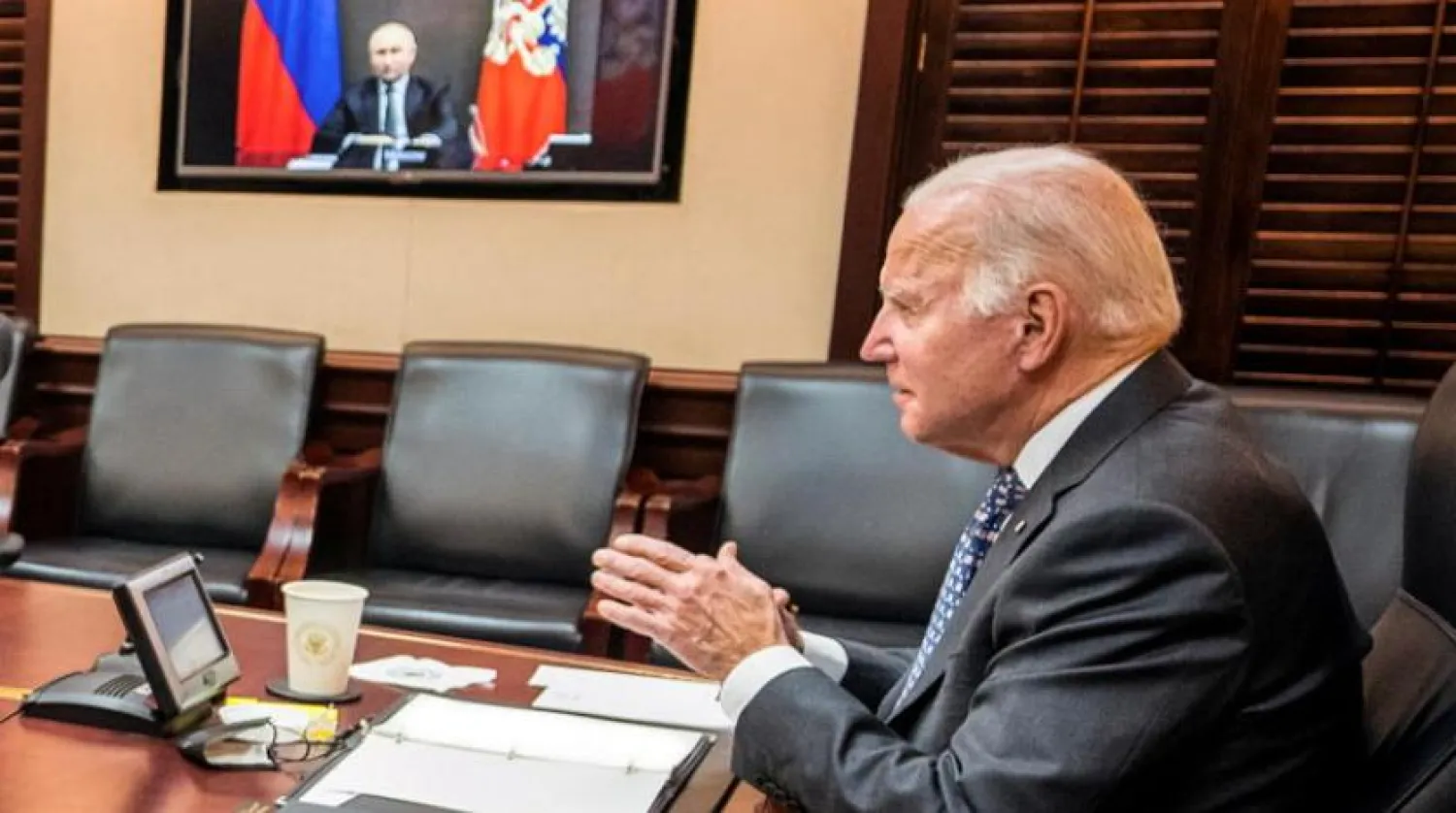 ABD Başkanı Joe Biden, Rus mevkidaşı Vladimir Putin ile sanal zirve sırasında (Reuters)