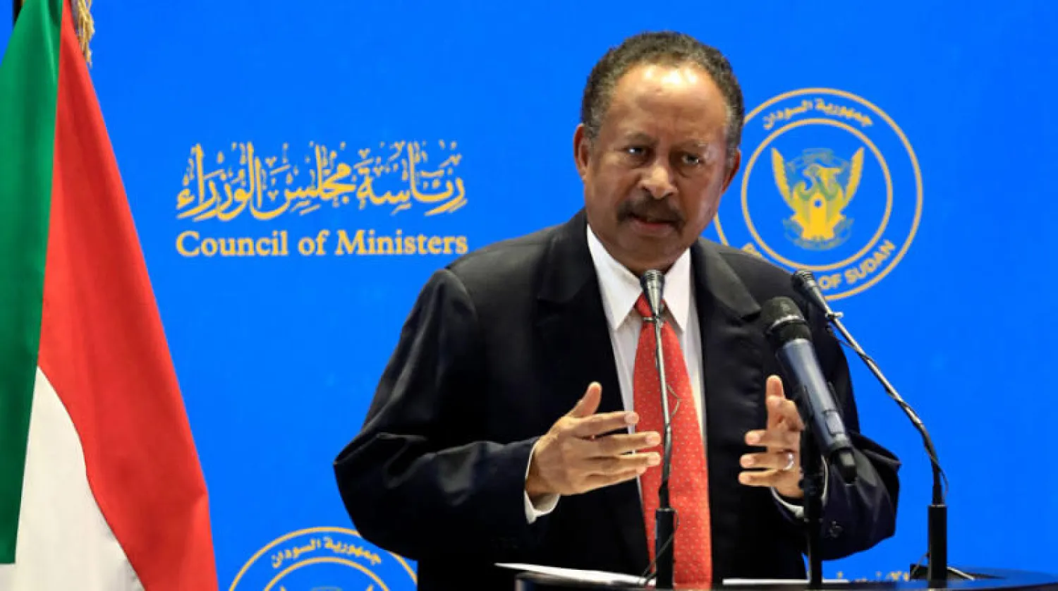 رئيس الوزراء السوداني عبد الله حمدوك أمام معضلة تشكيل حكومة تكنوقراط (أ.ف.ب)