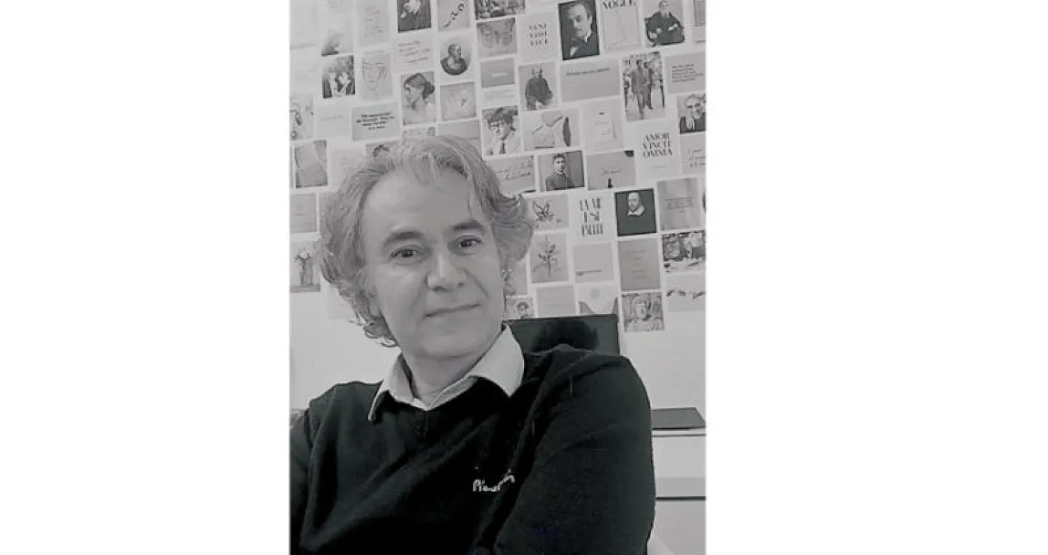 جان دوست: كتاباتي مزيج لخيالين وثقافتين منفتحتين بعضهما على بعض