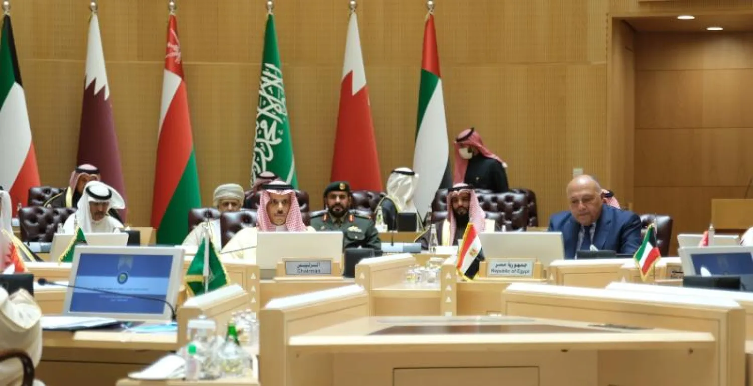 جانب من اجتماع وزراء خارجية الخليج ونظيرهم المصري في الرياض (الشرق الأوسط)