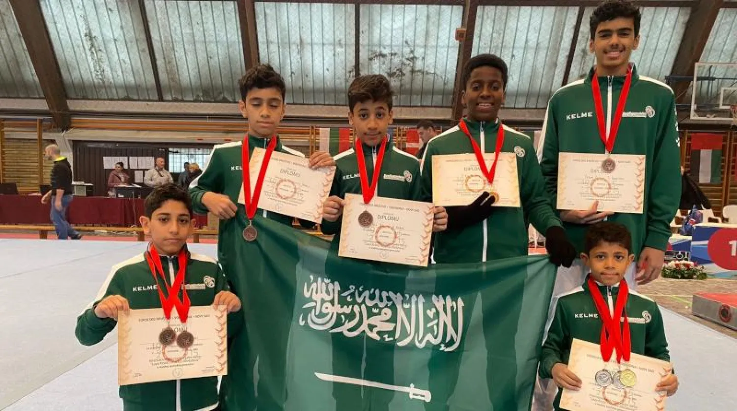 اللاعبون الحاصلون على ميداليات متنوعة في بطولة ساد الدولية (الشرق الأوسط)