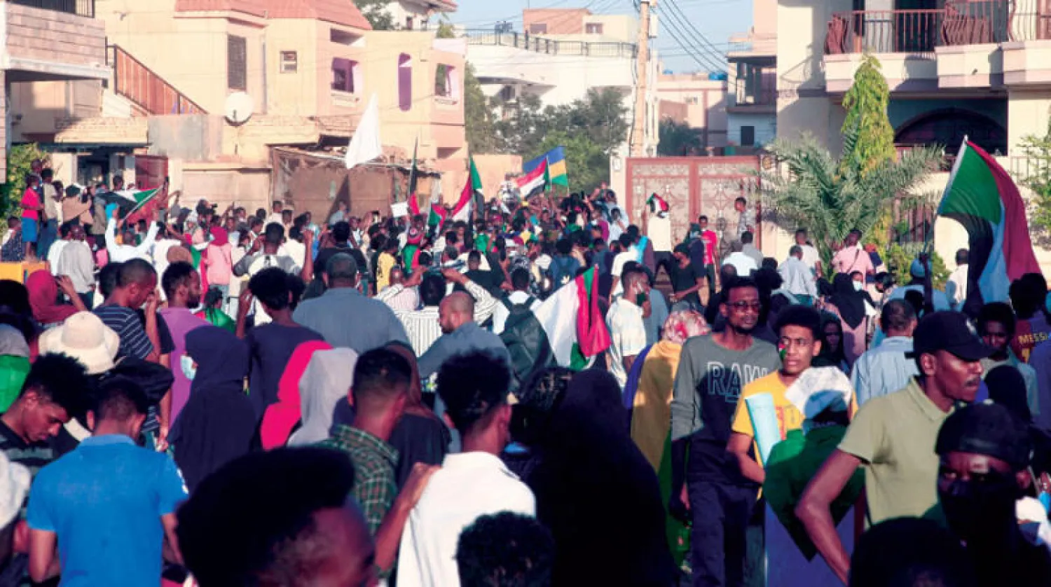 جانب من احتجاجات سابقة في الخرطوم تطالب بعودة الحكم المدني (أ.ف.ب)