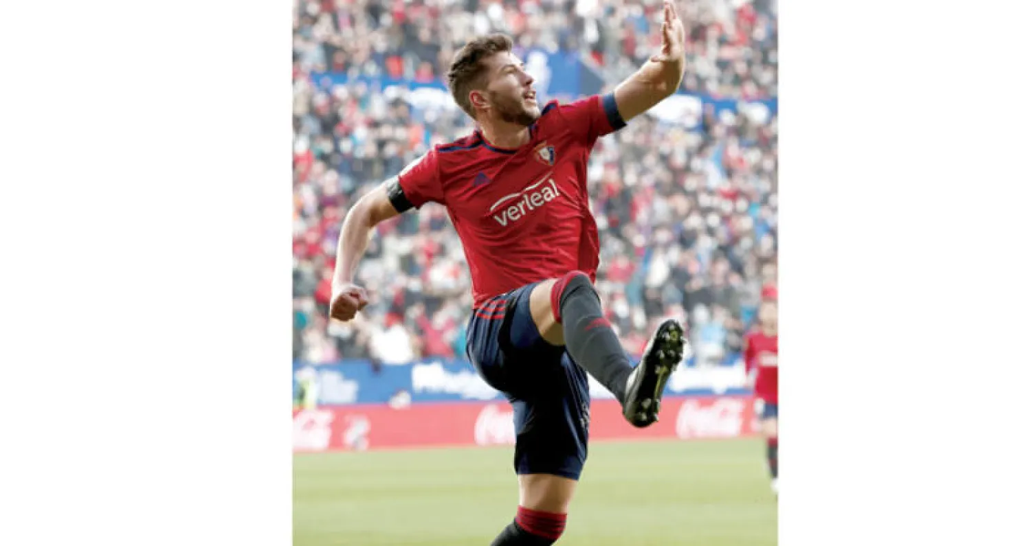 غارسيا يحتفل بهدفه في مرمى برشلونة (إ.ب.أ)