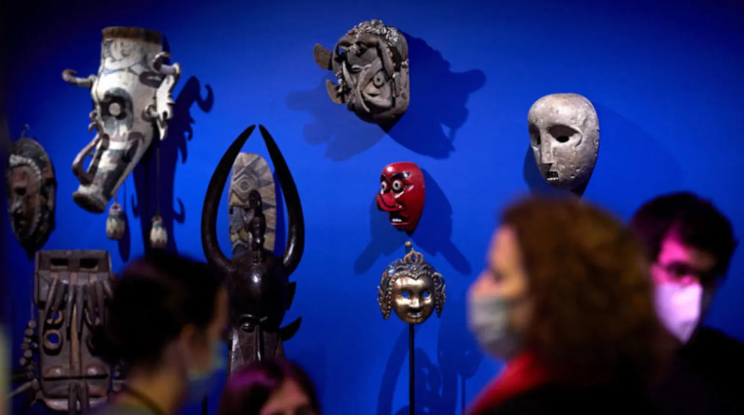 القناع لا يكذب مطلقاً