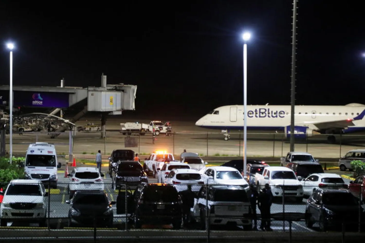 مطار لاس أميركاس الذي شهد تحطم طائرة ركاب كانت متجهة إلى فلوريدا (رويترز)