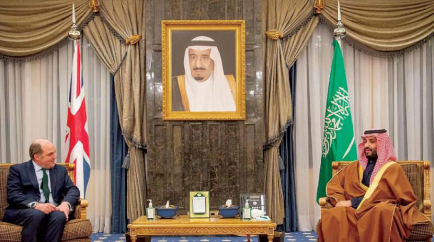 Suudi Arabistan Veliaht Prensi Muhammed bin Selman ve İngiltere Savunma Bakanı Ben Wallece bölgedeki gelişmeleri değerlendirdi. (SPA)
