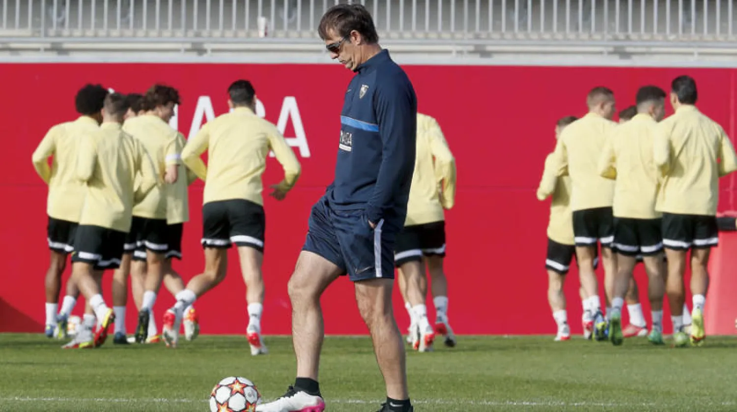 إشبيلية يقدم مستويات جيدة بقيادة المدرب لوبيتيغي الطامح في المنافسة على اللقب (إ.ب.أ)