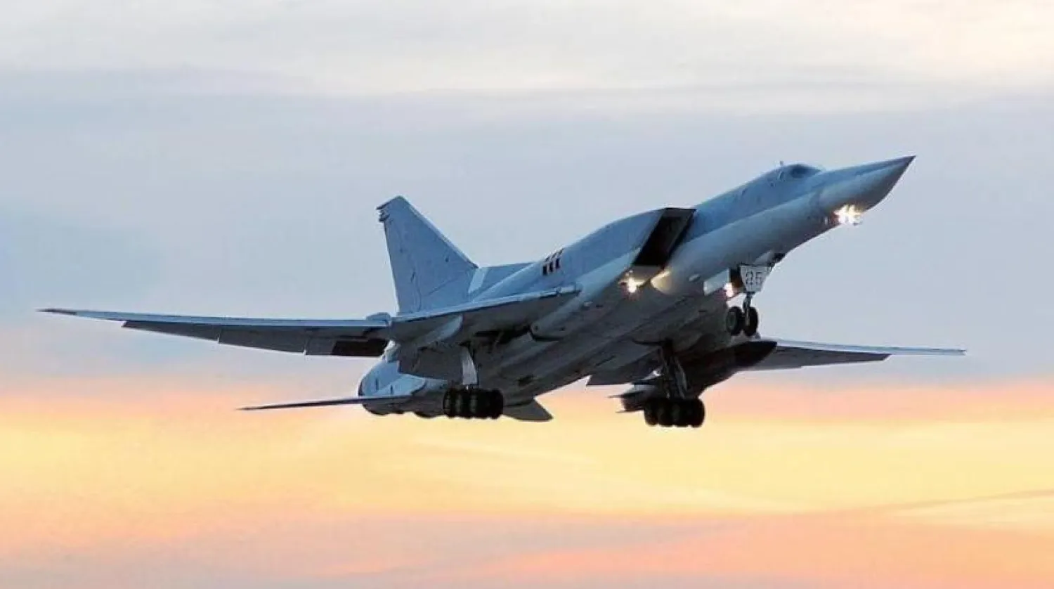 Rus bombardıman uçağı Tu-22M3 (TASS)