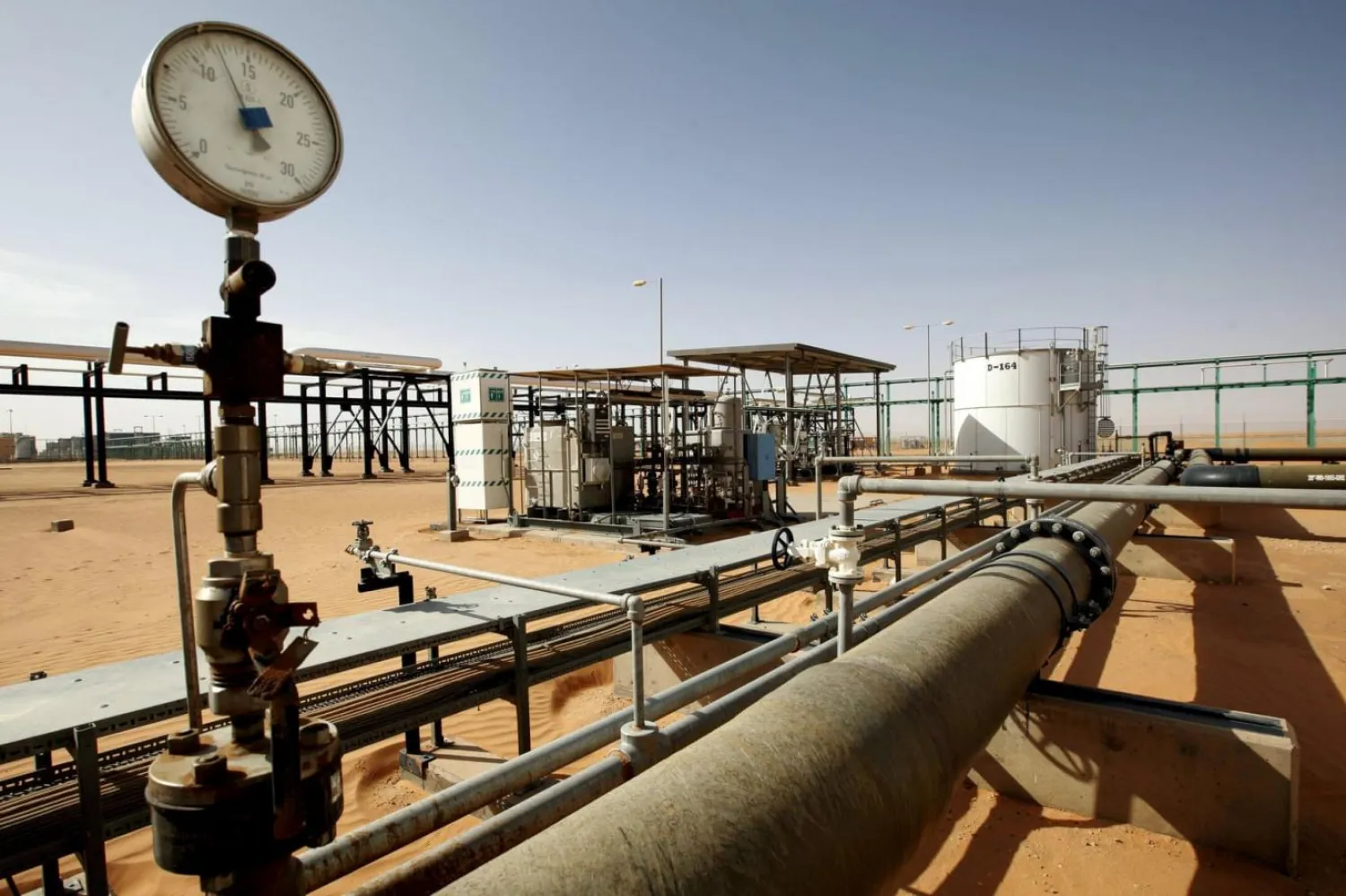 Trablus'un güneyinde bulunan bir petrol sahası (Reuters)