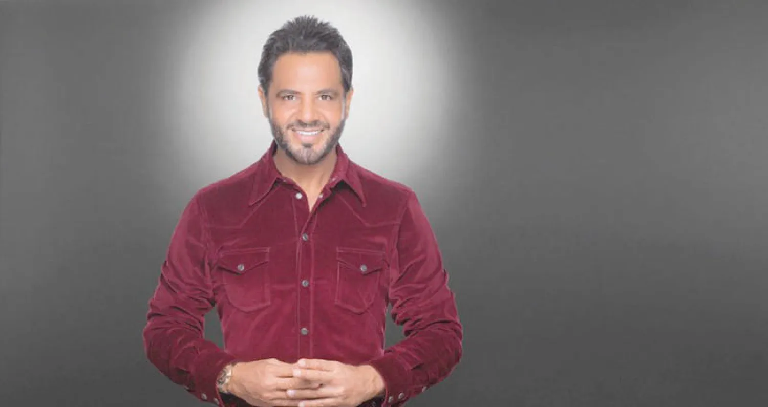 نجوم الإعلام والغناء يلونون الشاشة الصغيرة بمناسبة الأعياد