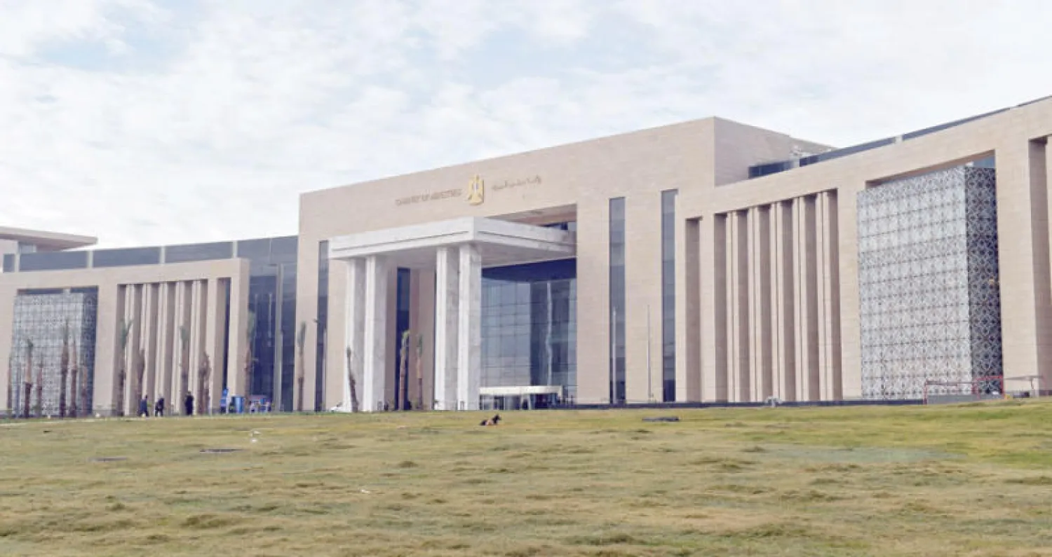 عقدت الحكومة المصرية أول اجتماع لها في العاصمة الإدارية الجديدة (أ.ف.ب)