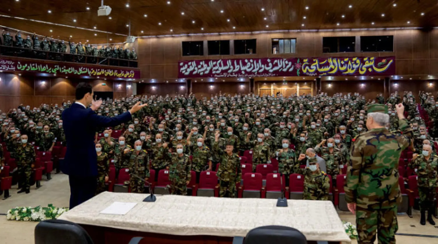 نشاط مجموعة مسلحة تزعم انتماءها إلى «داعش» يثير مخاوف من لجوء جيش النظام السوري إلى التضييق من جديد على منطقة مخيم مدينة درعا (إ.ب.أ)