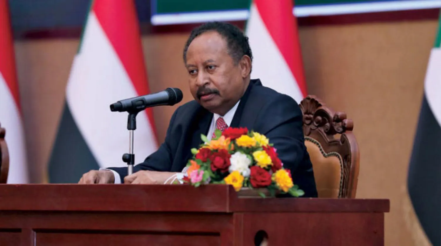 حمدوك وضع شروطاً لمواصلة عمله... وفشلت جهود إقناعه بإلغاء استقالته (إ.ب.أ)