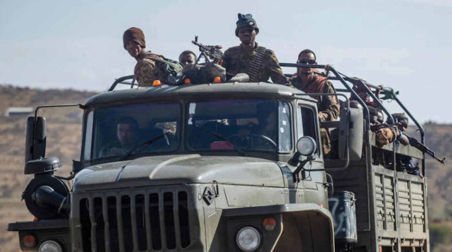 قوات حكومية إثيوبية في منطقة قريبة من إقليم تيغراي (أ.ب)