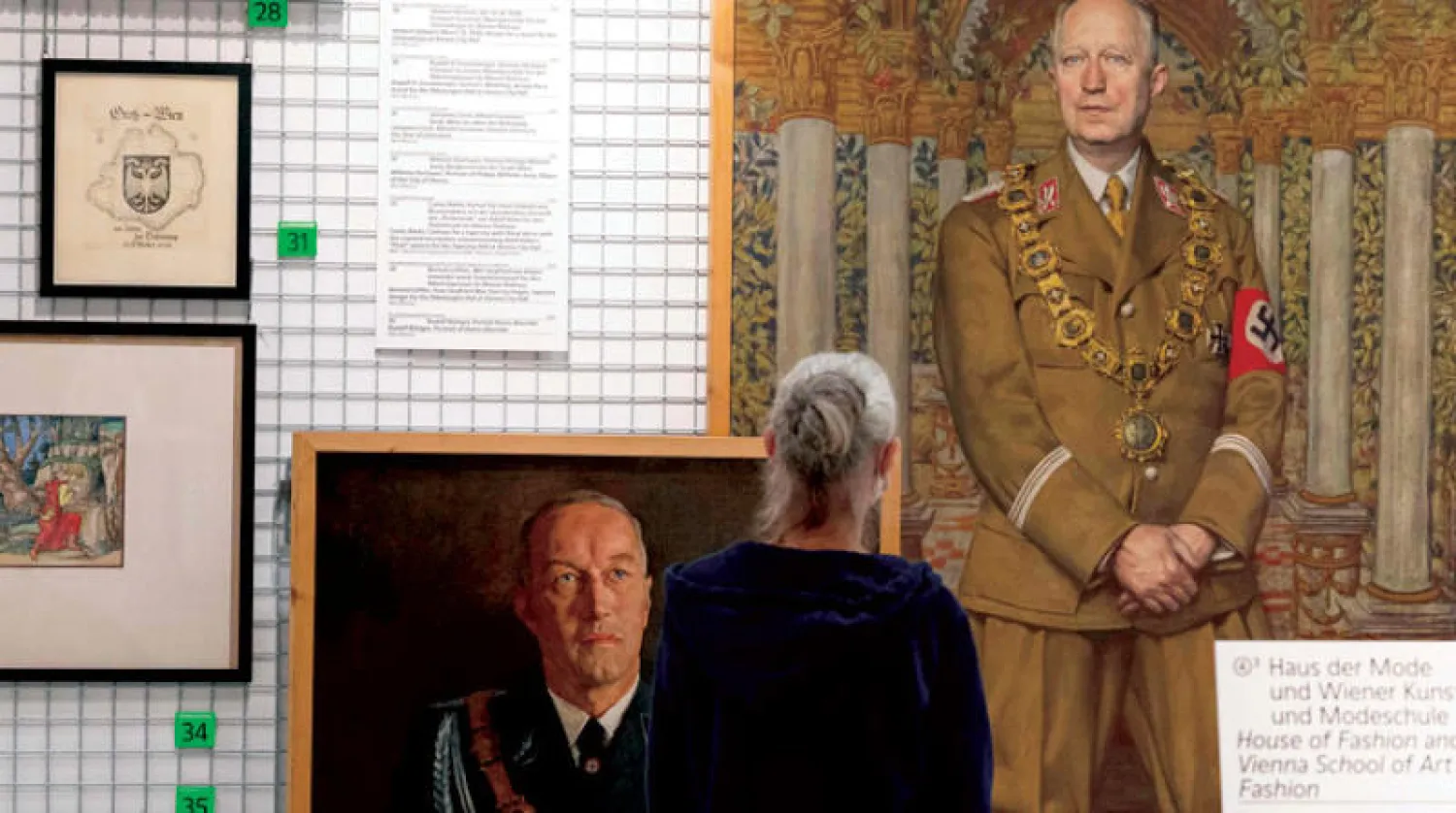 «فيينا تنتظم في الصف» معرض يظهر الفن النازي في النمسا (أ.ف.ب)